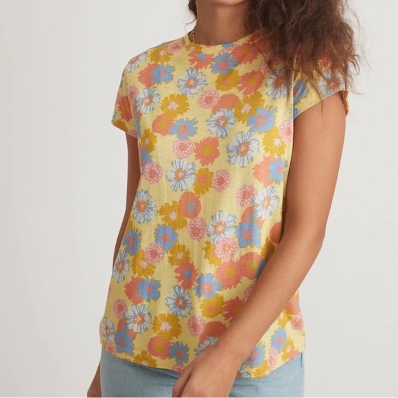 Marine Layer Tops - Marine Layer Yellow Floral Print SS Swing Crew Tee Shirt Size Medium *Tiny Flaw